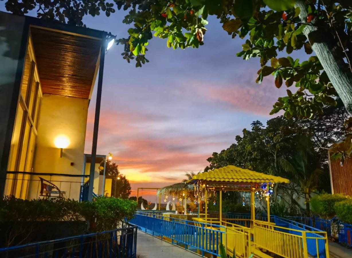 Hotel Lg Lemon Grass Na Chom Thian Exterior foto
